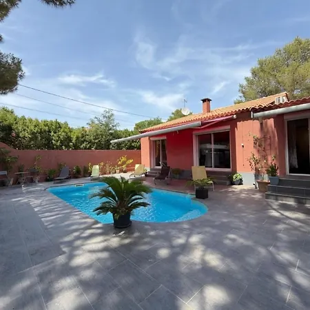 Сasa de vacaciones Charming Villa For 6 In Agde