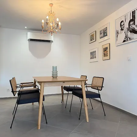 Charming For 6 In Agde *